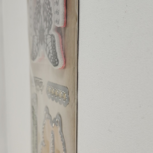 Sizzix Framelits with Stamps (barely used) - Tim Holtz Alterations collection - Picture 16 of 16